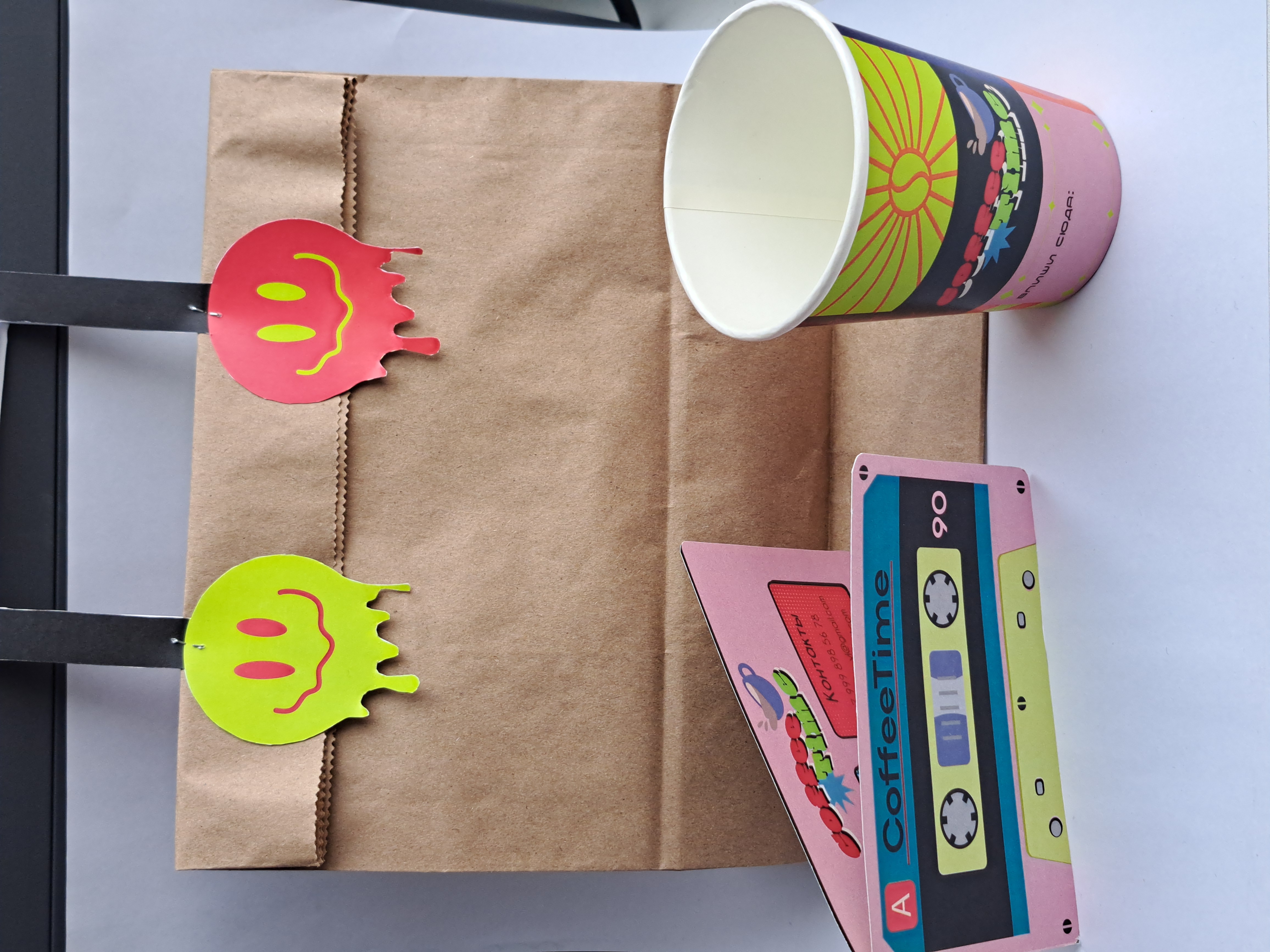 Фирменная упаковка для кофейни