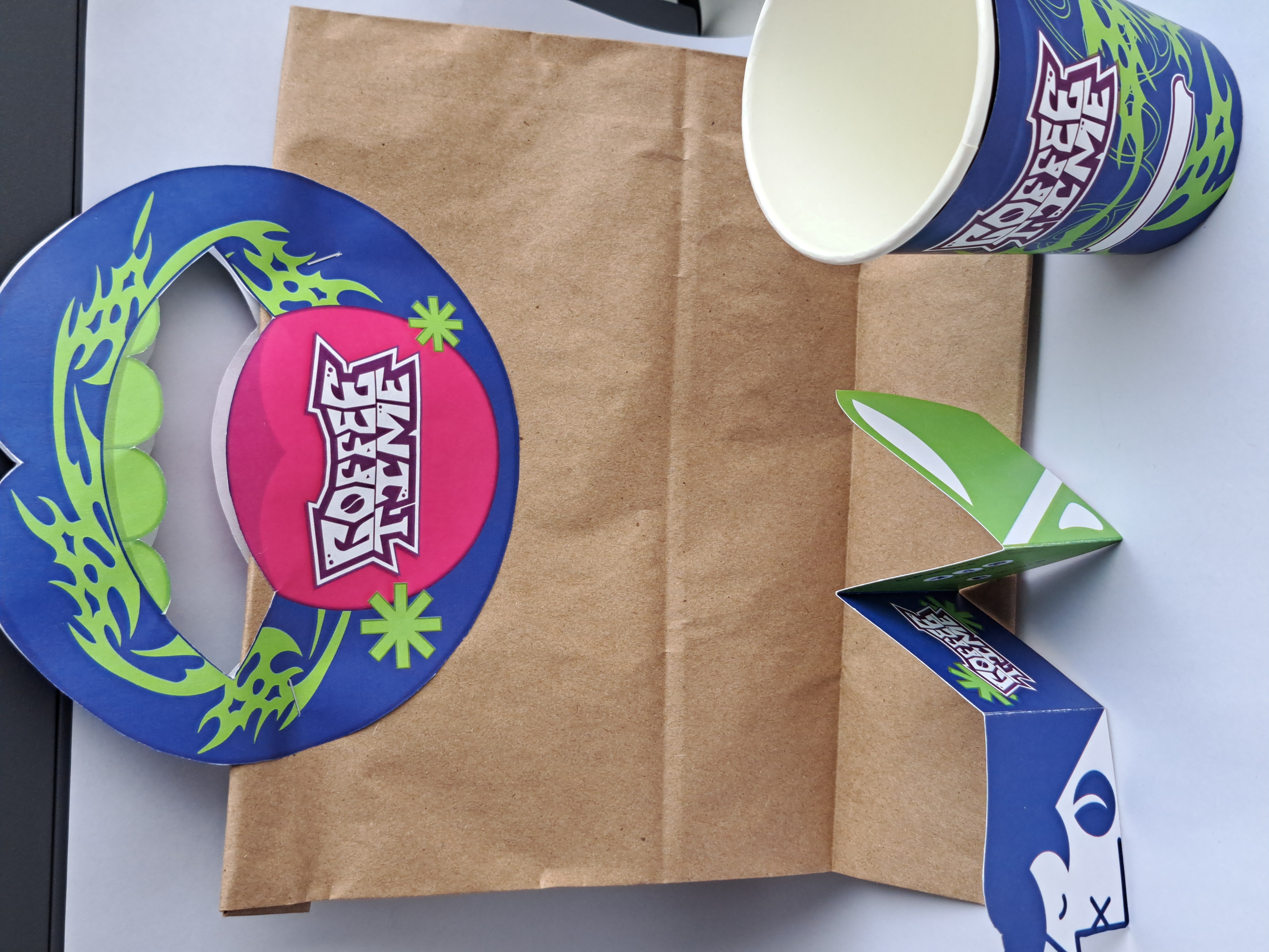 Фирменная упаковка для кофейни