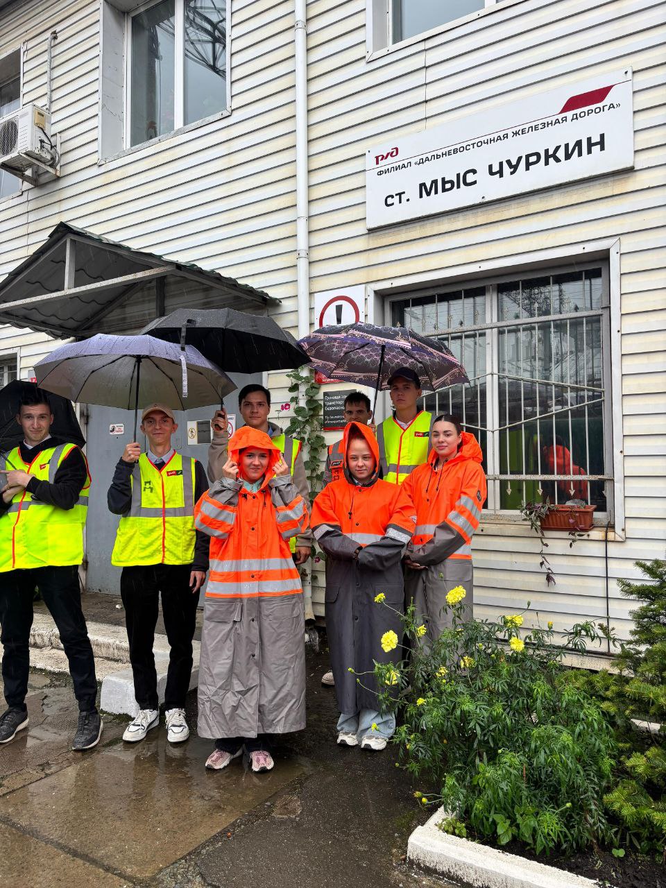 От теории к практике: студенты-железнодорожники на станции Мыс Чуркин