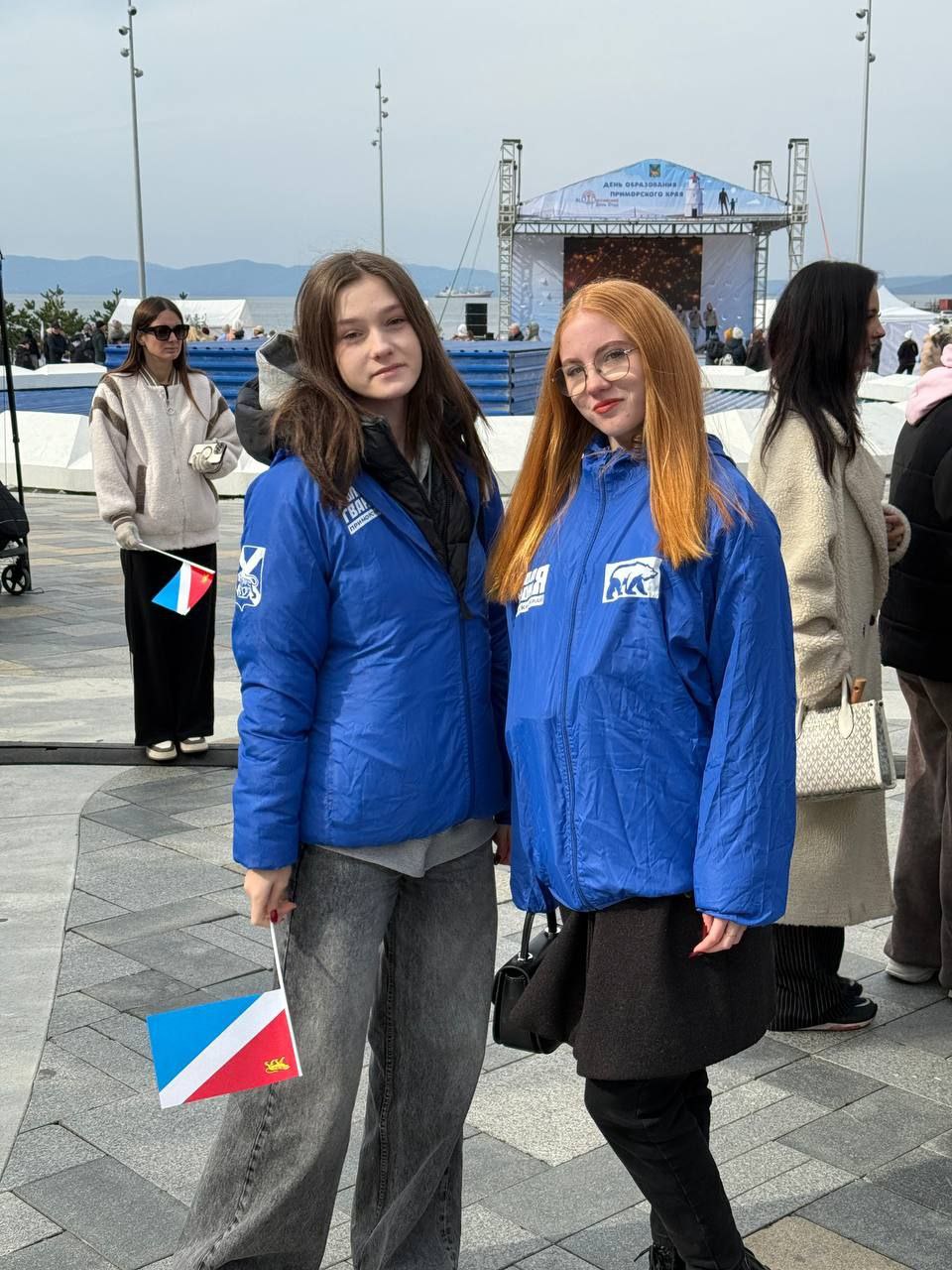 Волонтёры колледжа на праздновании Дня Приморского края и Дня отца