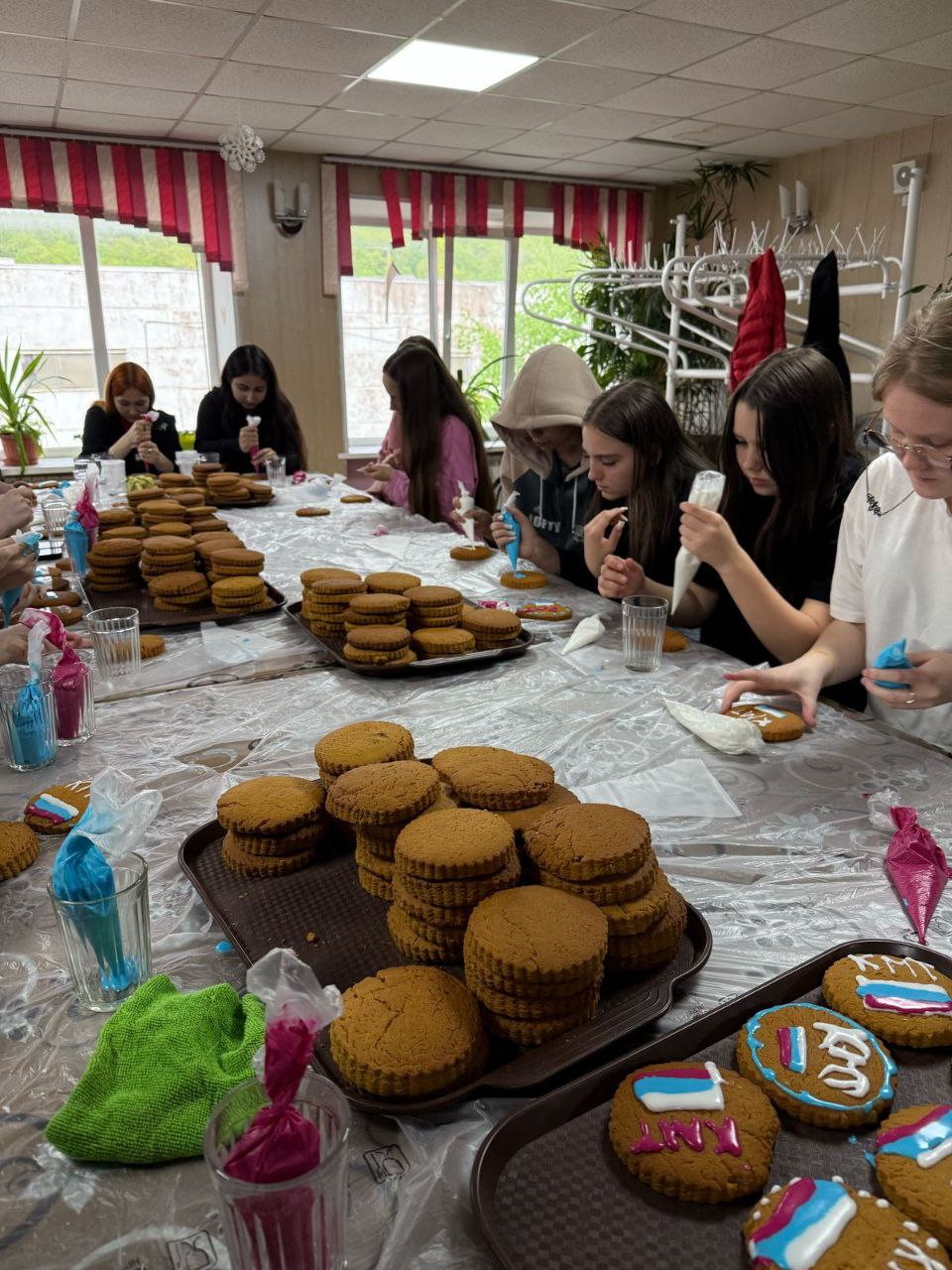 Сладкая поддержка от КМТ: пряники с теплом и заботой 🍪