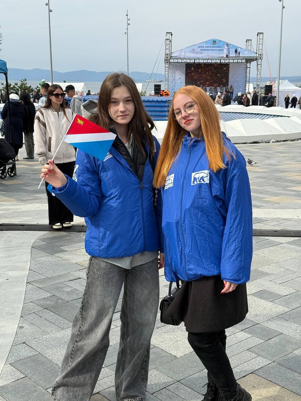 Волонтёры колледжа на праздновании Дня Приморского края и Дня отца