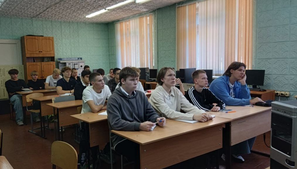 Первокурсникам о законе: встреча с инспектором полиции