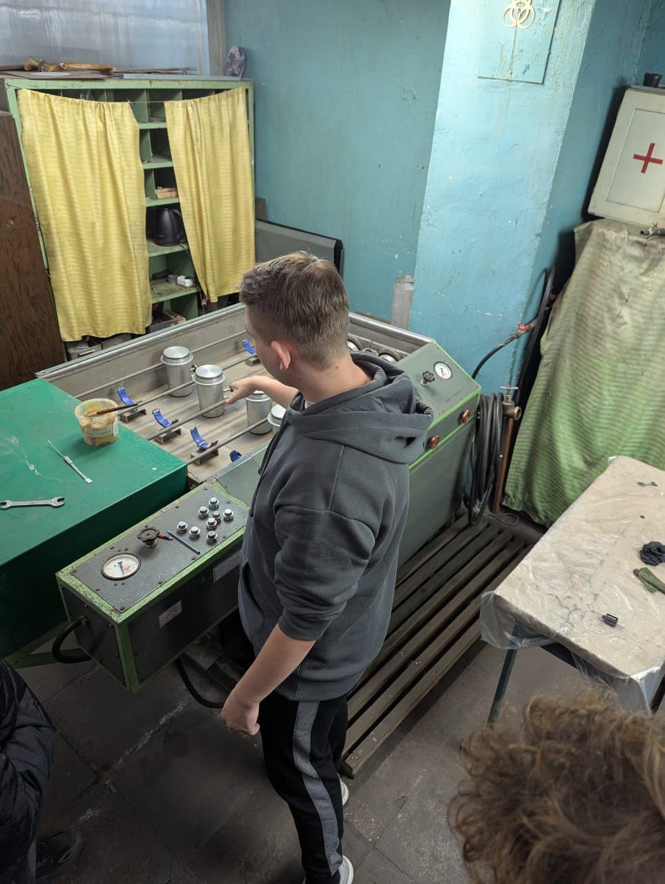 Экскурсия на завод «Дальприбор»: первые шаги в профессии!