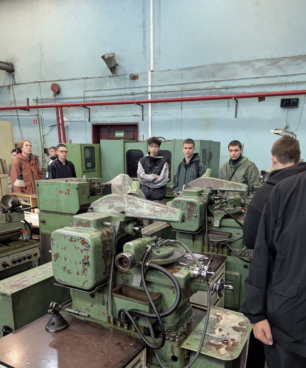 Экскурсия на завод «Изумруд»