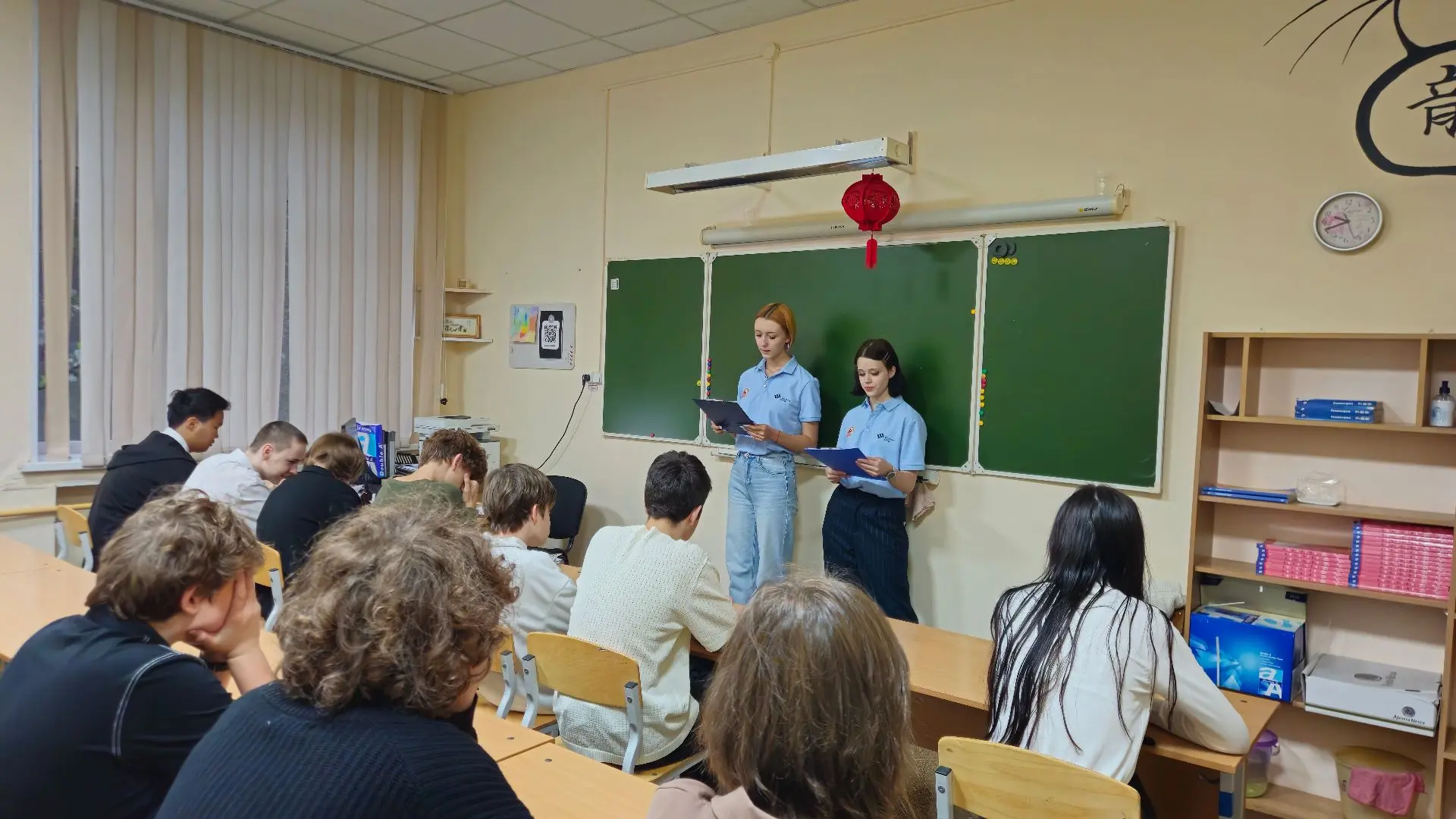 «Ты в хорошей компании»: амбассадоры КМТ — в школах города